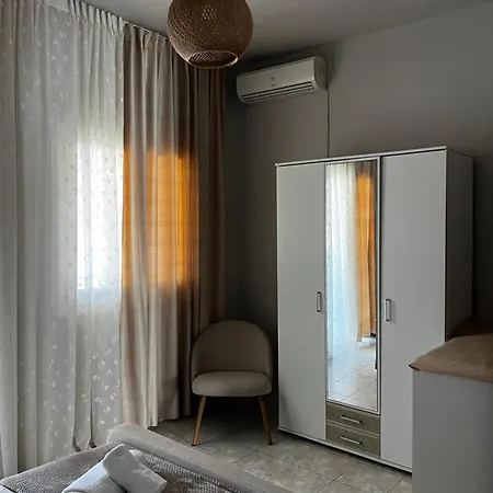 Maria's House Βιταλάδες