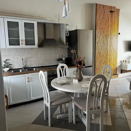 Maria's House فيتالاذيس